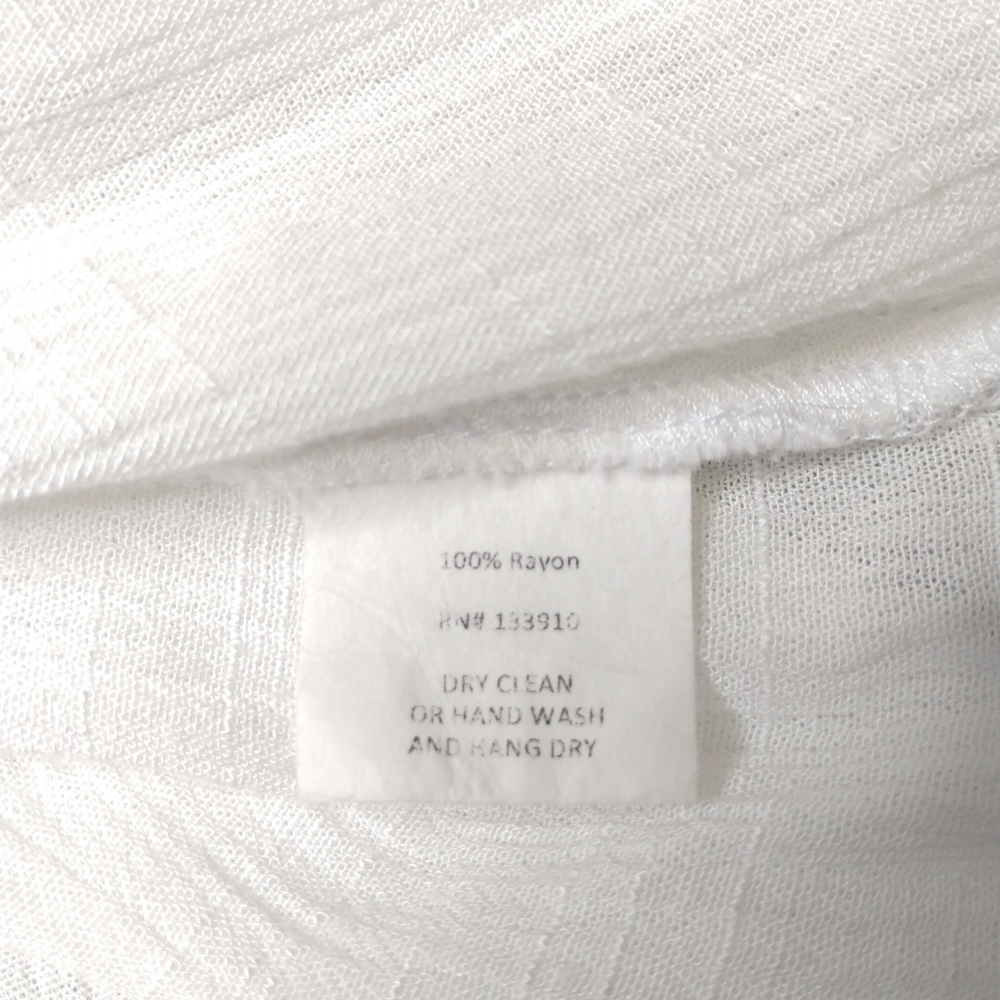 TU Show Me Your Mumu white button hi-low tank M - Picture 3 of 6